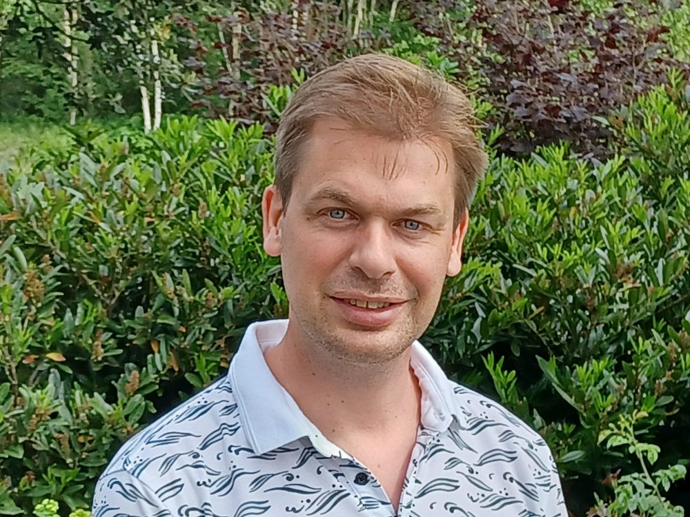 Ds L Treur Waardenburg Hervormde Gemeente heeft nieuwe dominee Albert Jan Treur: eerste