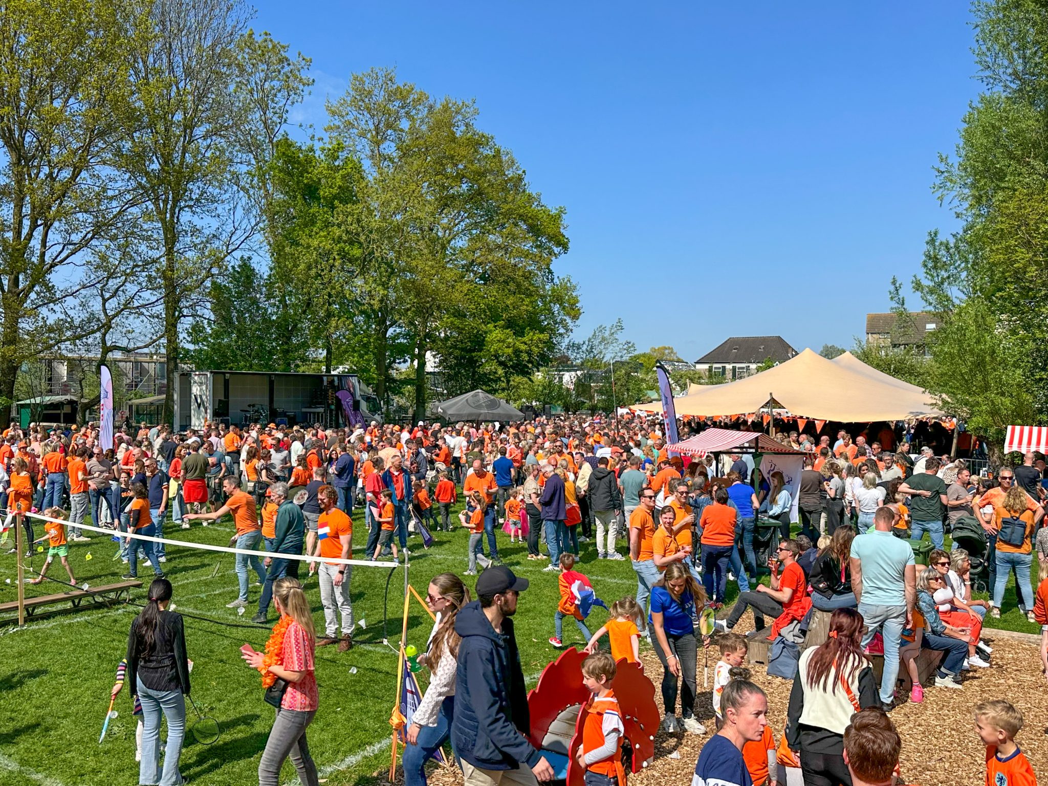 Over precies een week kleurt De Oude Zustertuin oranje!