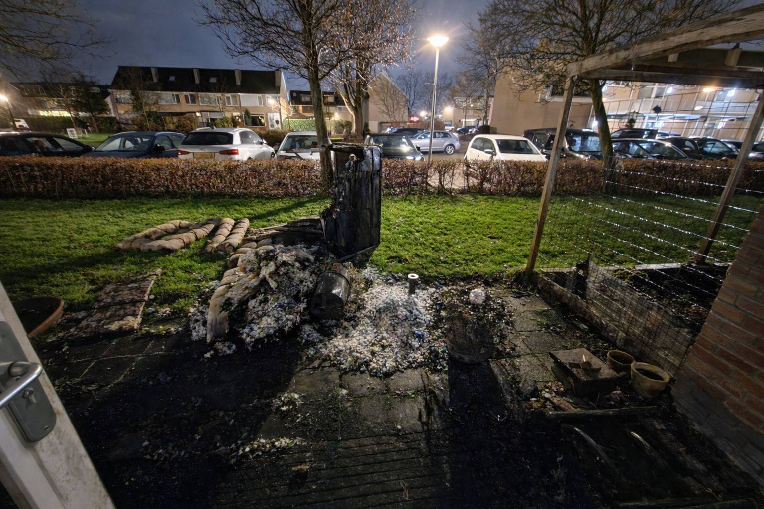 Oproep na vuurwerkschade in tuin aan Reigeroord in Bodegraven
