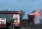 Afvalcontainer in brand aan Molendijk in Nieuwerbrug
