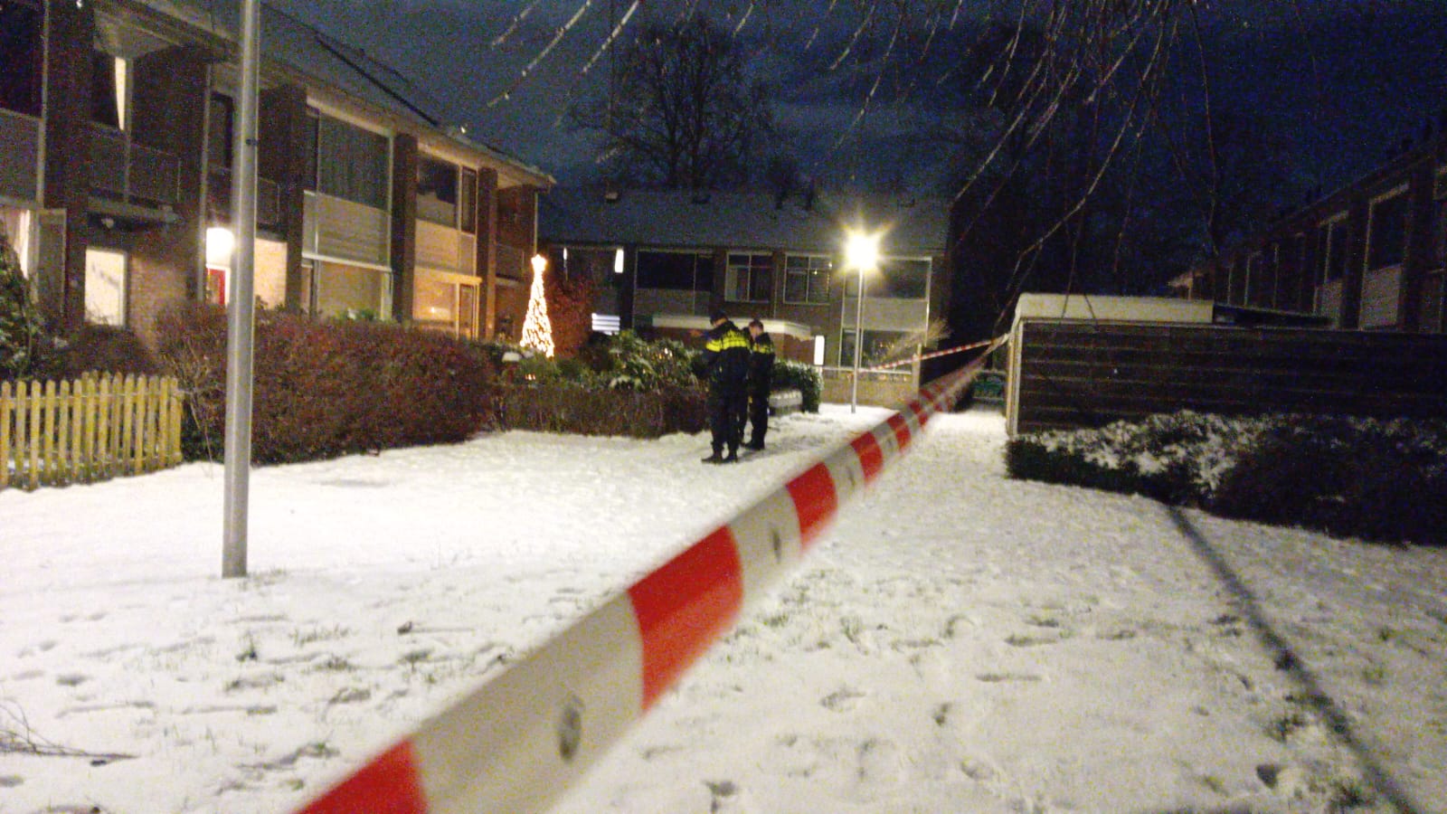 Melding brandgerucht aan Sportlaan in Bodegraven, politie doet onderzoek